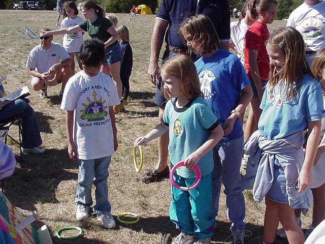 Catie Johnson and Morgan Carter at ring toss.JPG